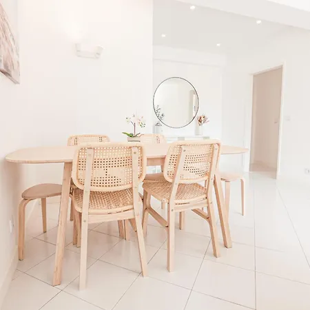 Beachside Breeze In Costa Da Caparica Apartamento